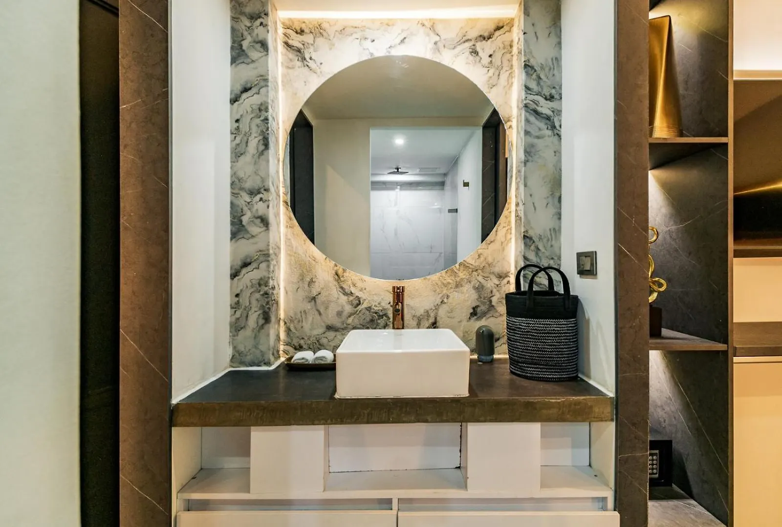 One Apartments Lleras Medellin