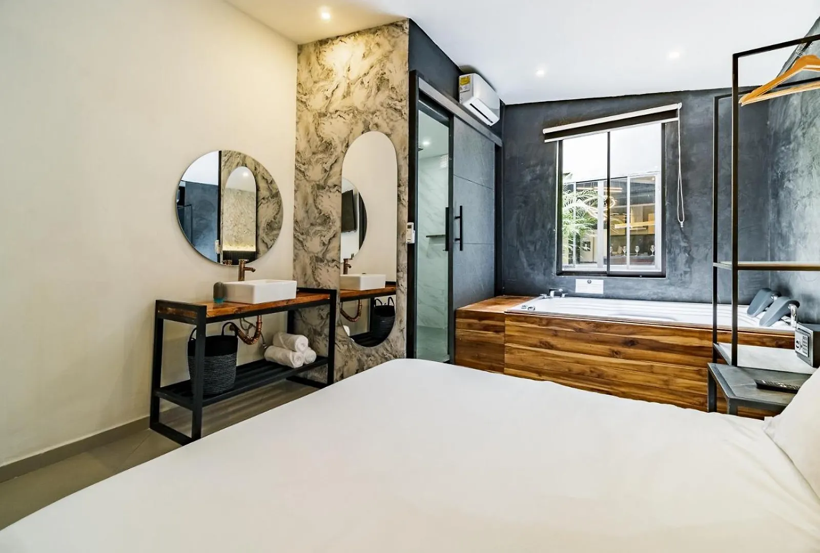 One Apartments Lleras Medellin