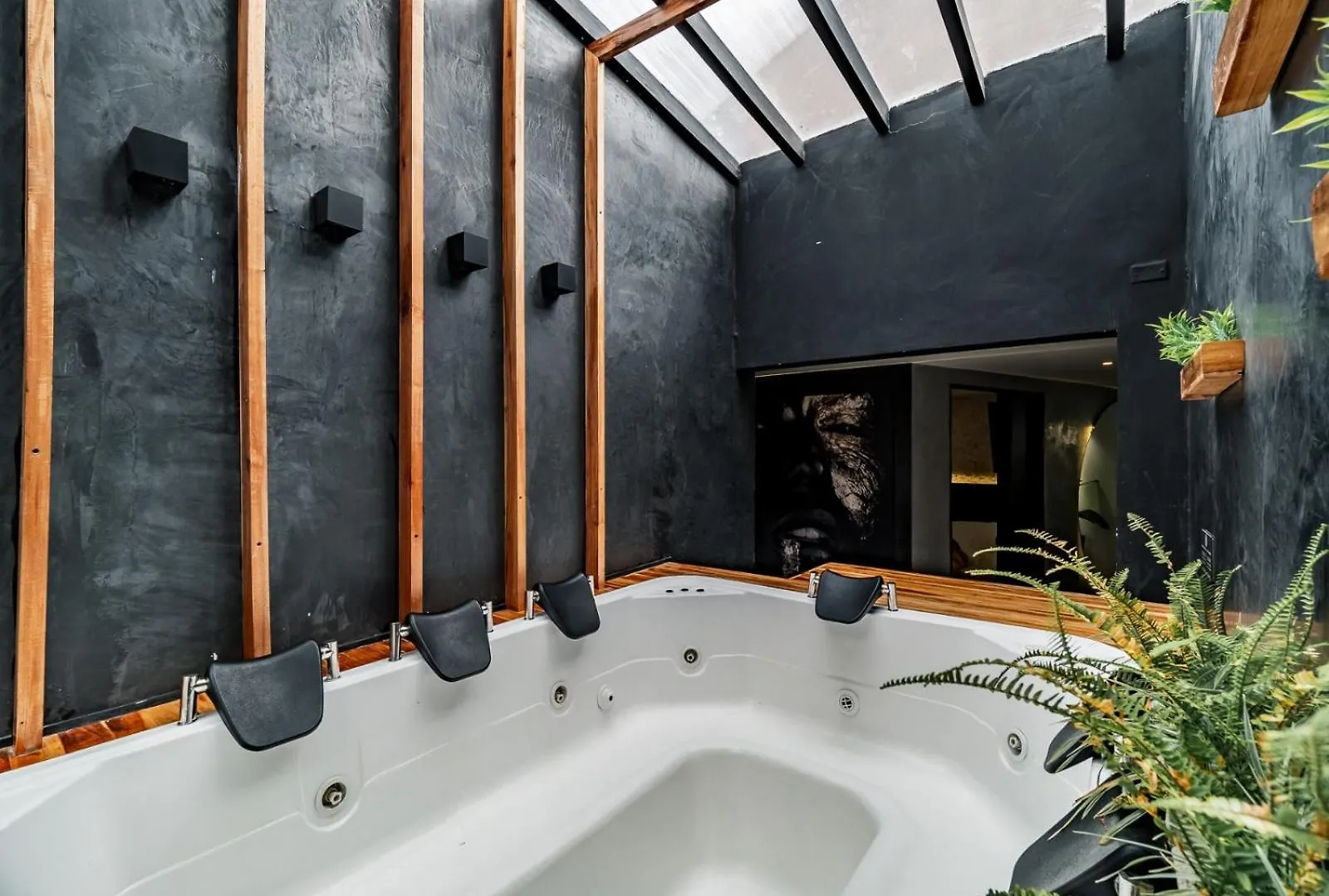 One Apartments Lleras Medellin