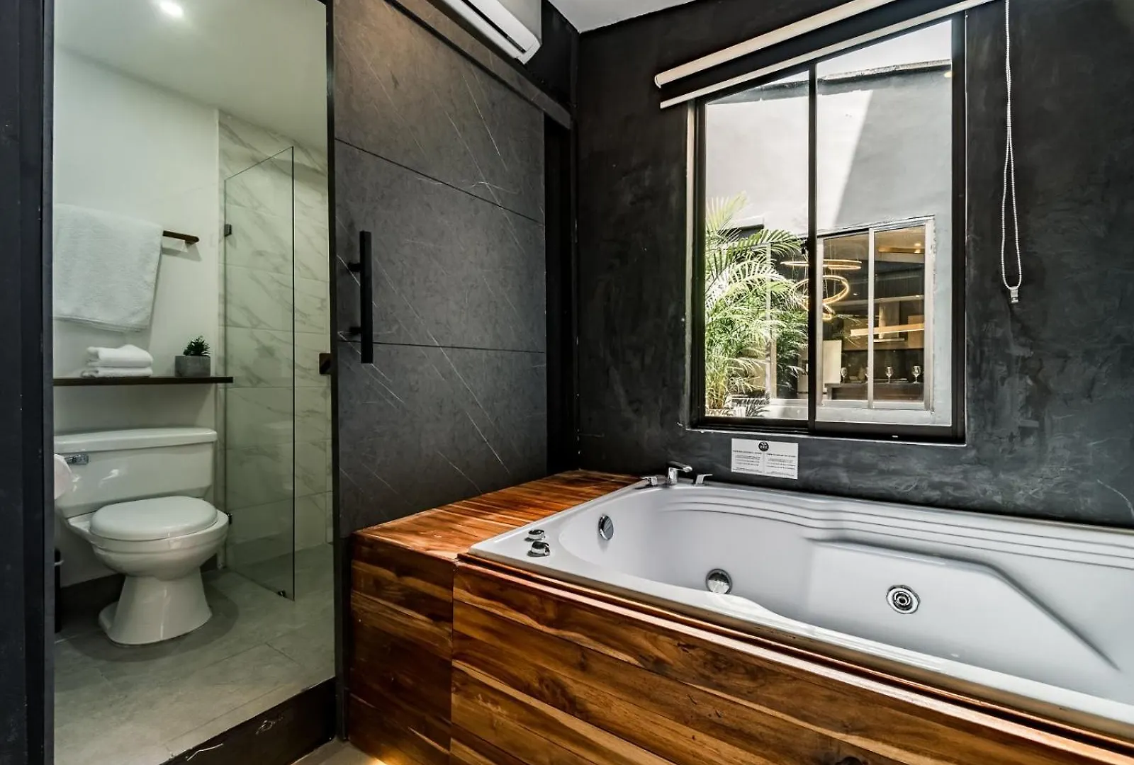 One Apartments Lleras Medellin