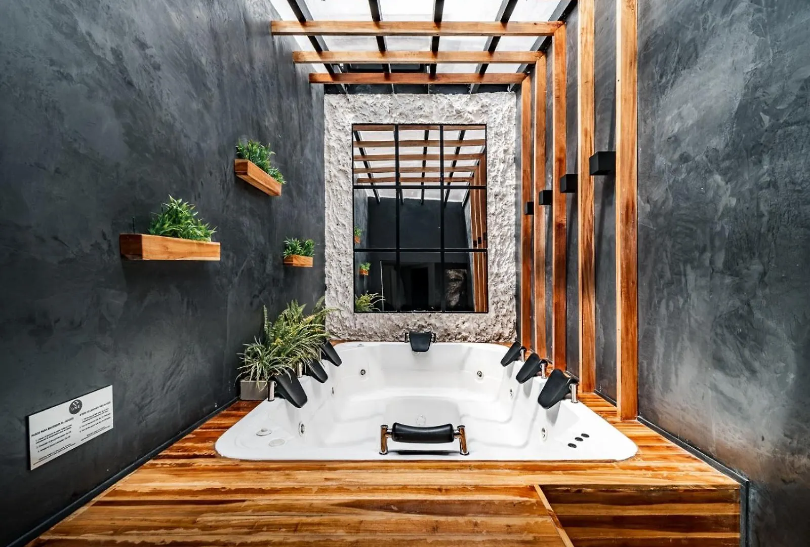 One Apartments Lleras Medellin 0*,  Colombia