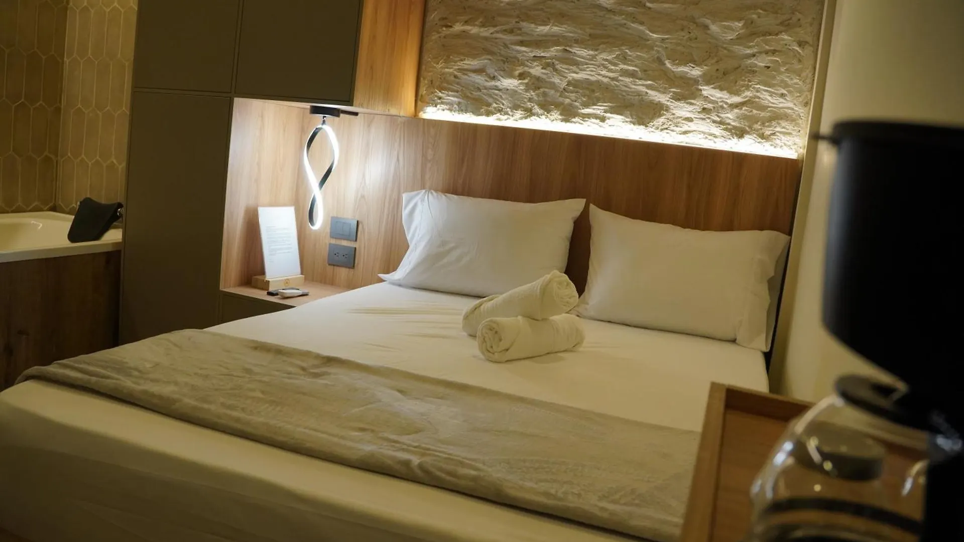 One Apartments Lleras Medellin 0*,  Colombia