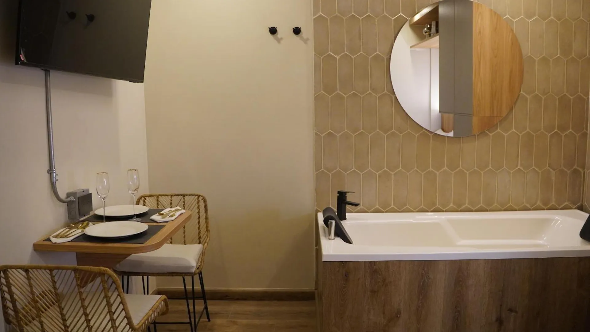 One Apartments Lleras Medellin 0*,