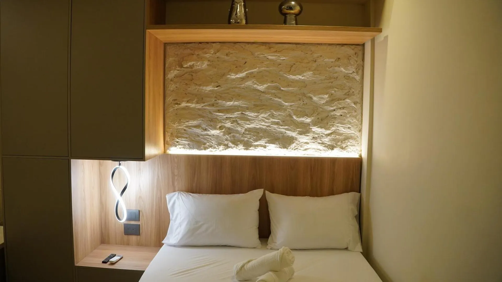 One Apartments Lleras Medellin