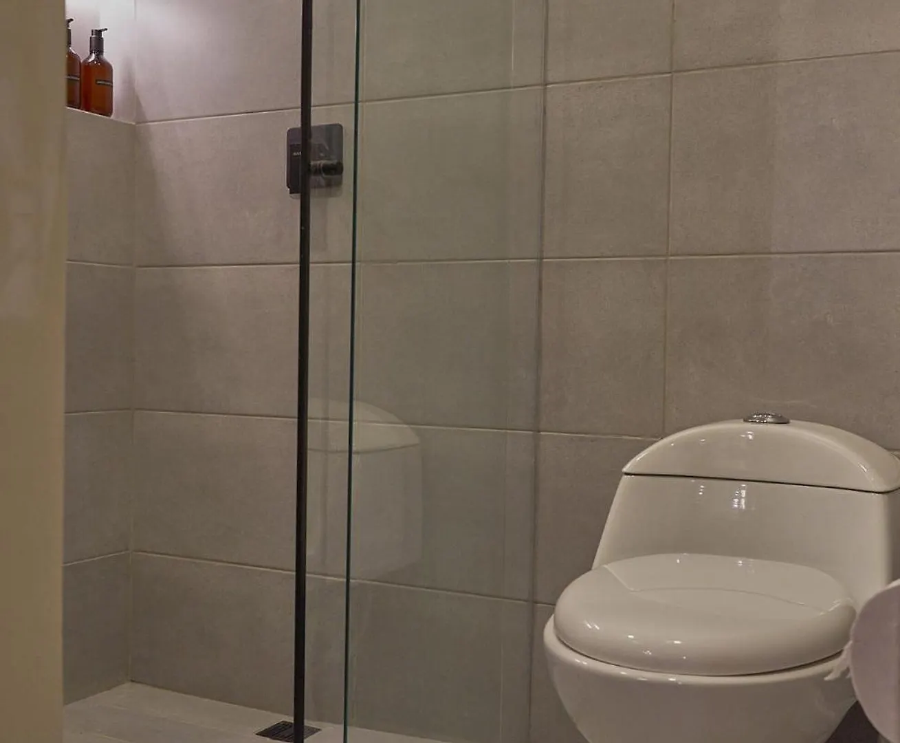 One Apartments Lleras Medellin