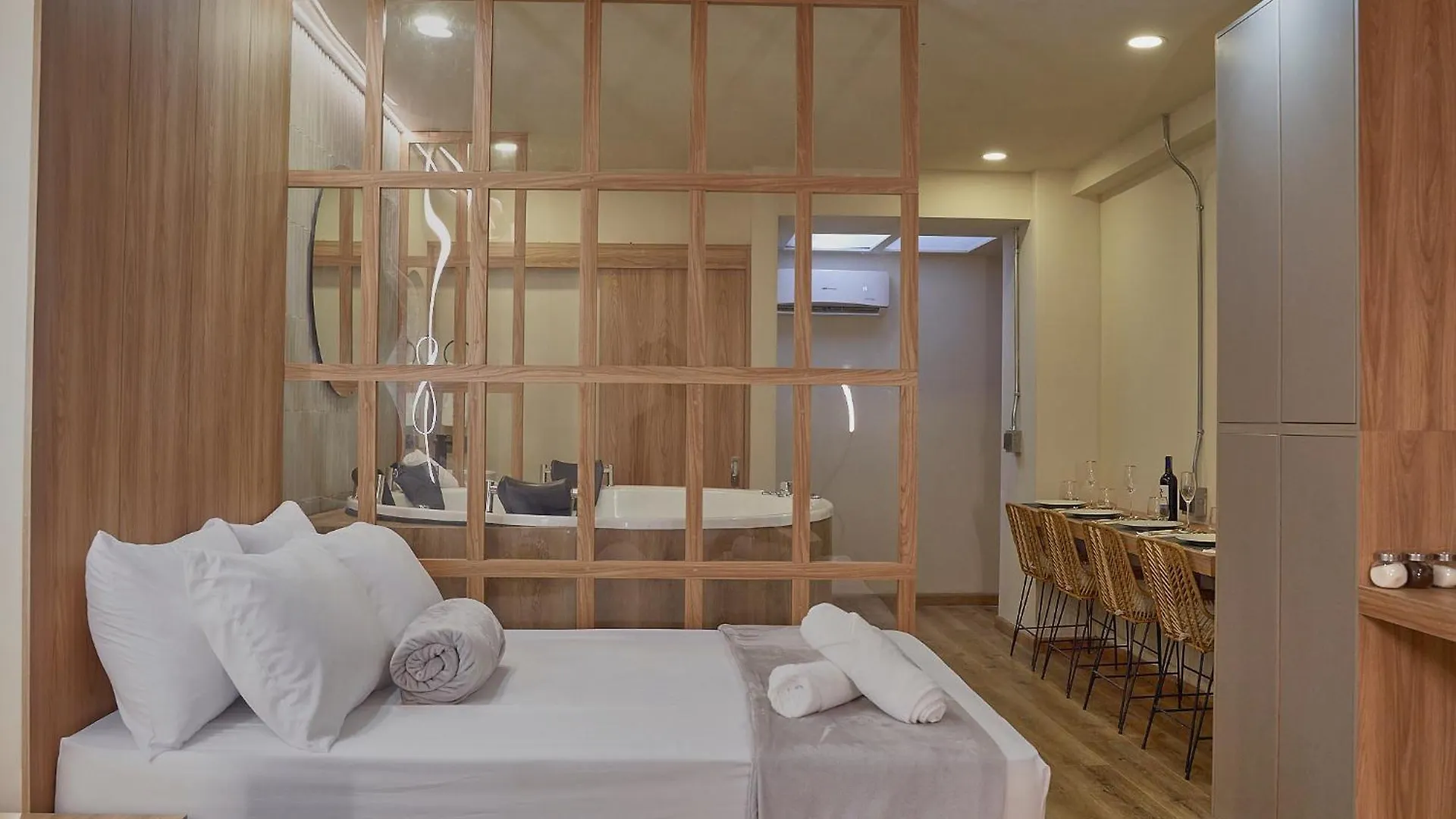 One Apartments Lleras Medellin 0*,