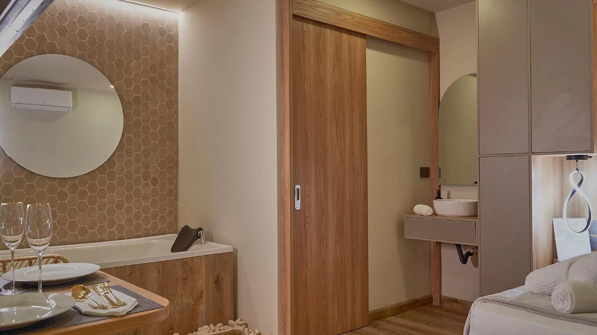 One Apartments Lleras Medellin 0*,  Colombia