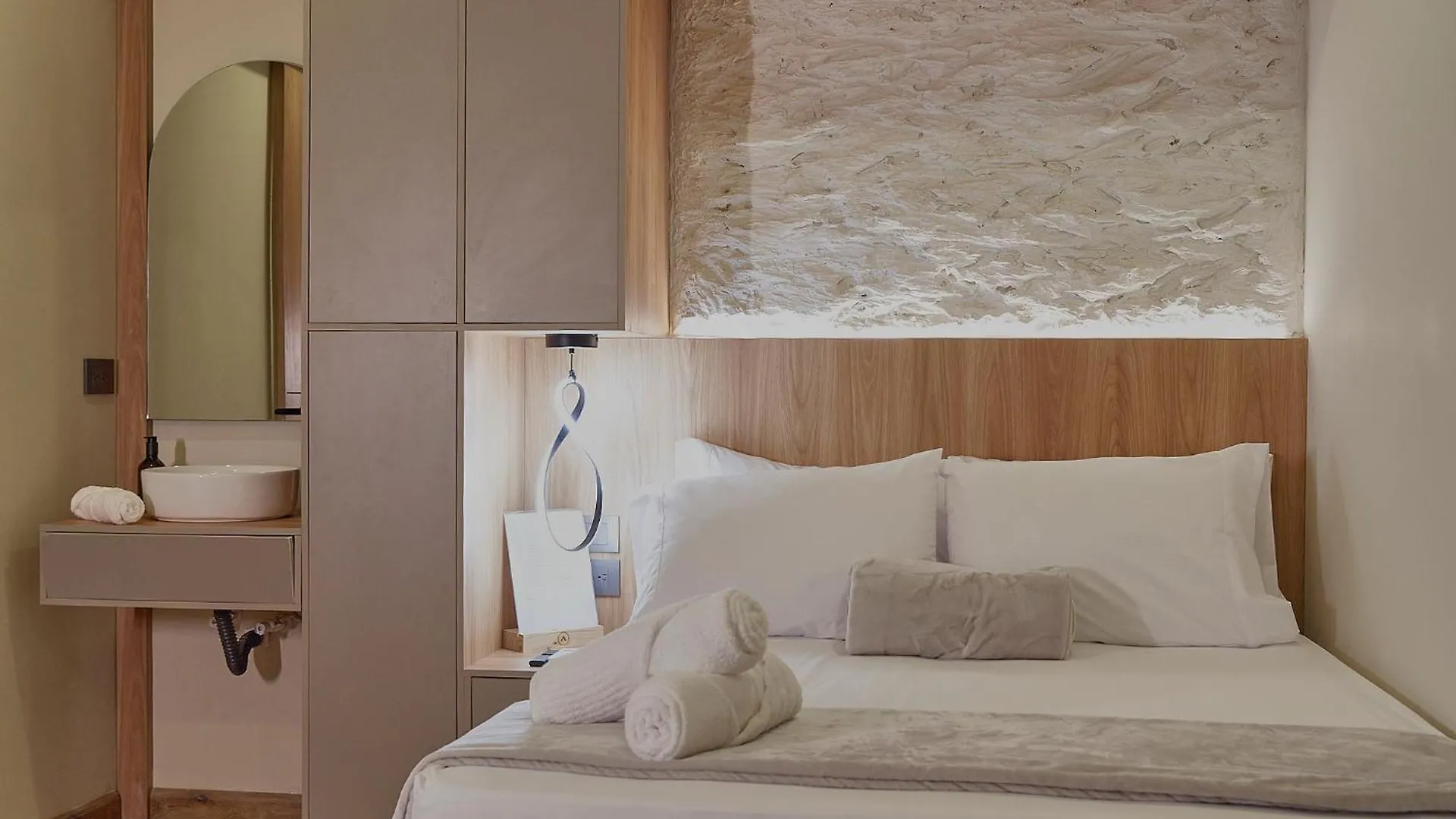 One Apartments Lleras Medellin 0*,