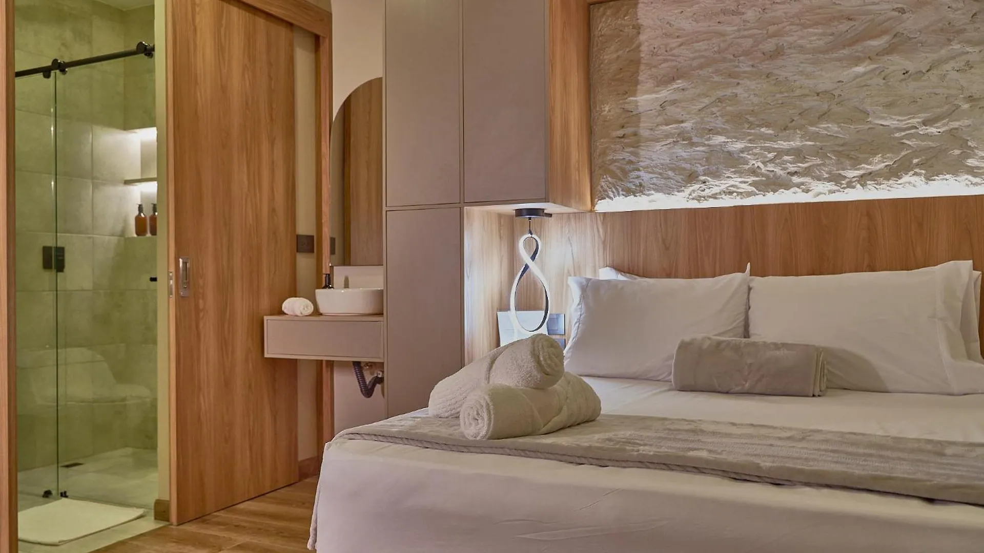 One Apartments Lleras Medellin