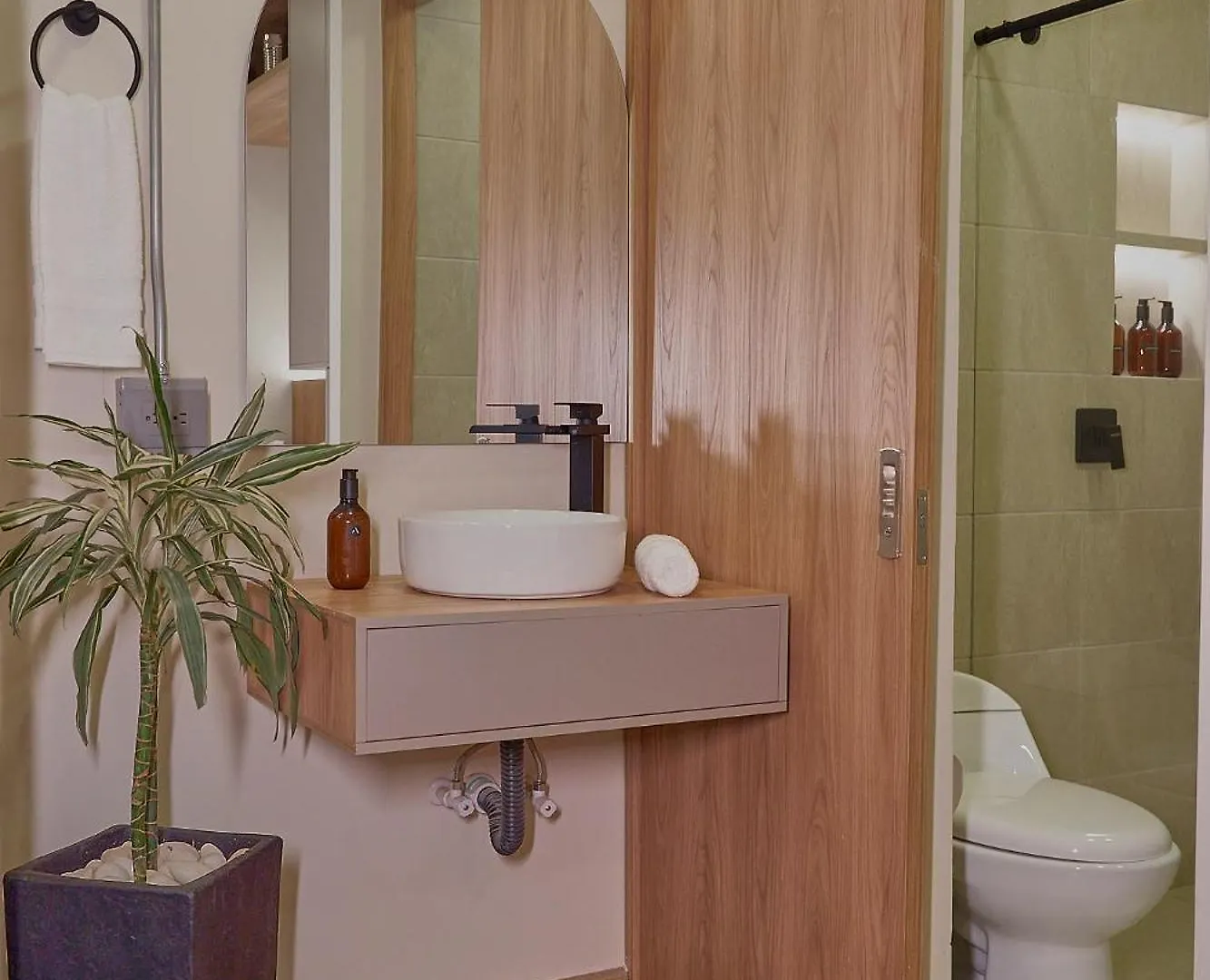 One Apartments Lleras Медельин Колумбия